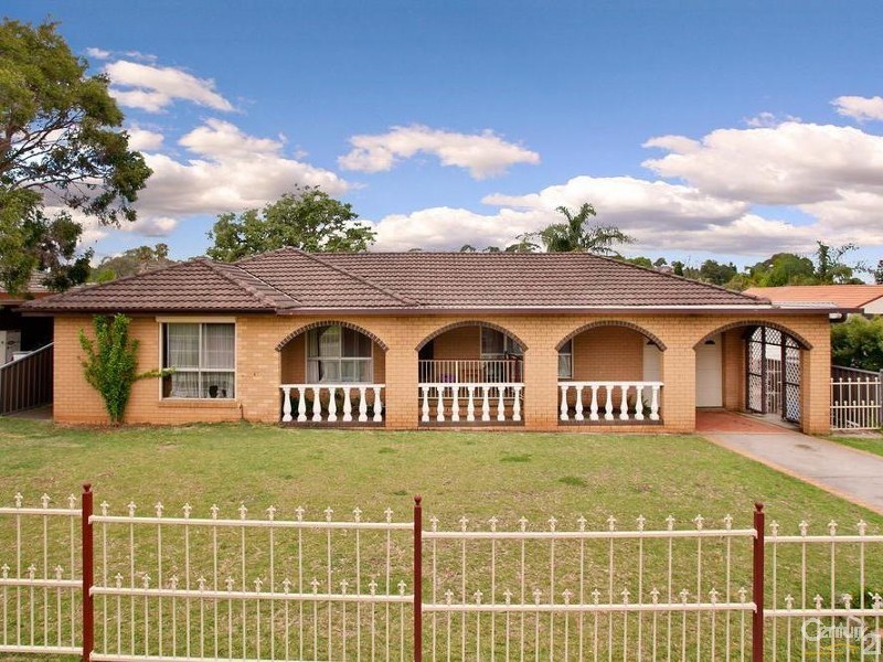 37 Bombala Crescent, Quakers Hill NSW 2763