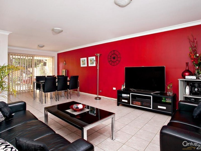 8/18 Hawker Street, Kings Park NSW 2148