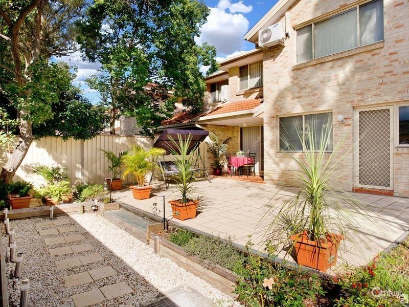 8/18 Hawker Street, Kings Park NSW 2148