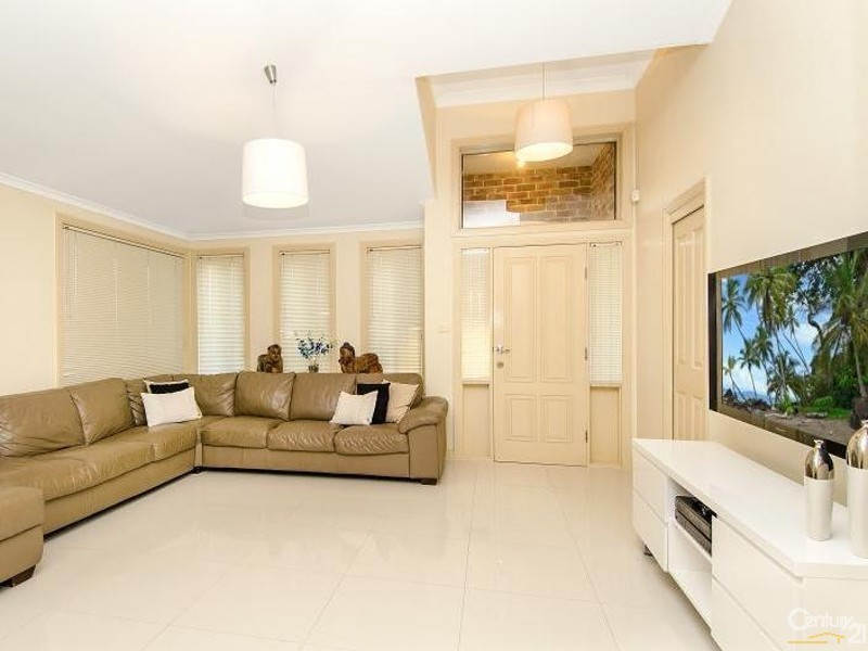 19 Apache Grove, Stanhope Gardens NSW 2768