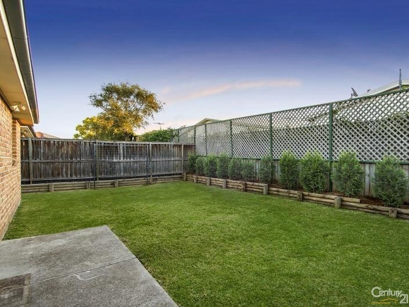 19 Apache Grove, Stanhope Gardens NSW 2768