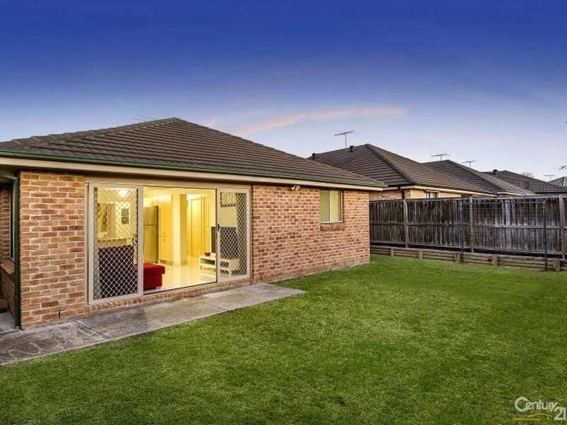 19 Apache Grove, Stanhope Gardens NSW 2768