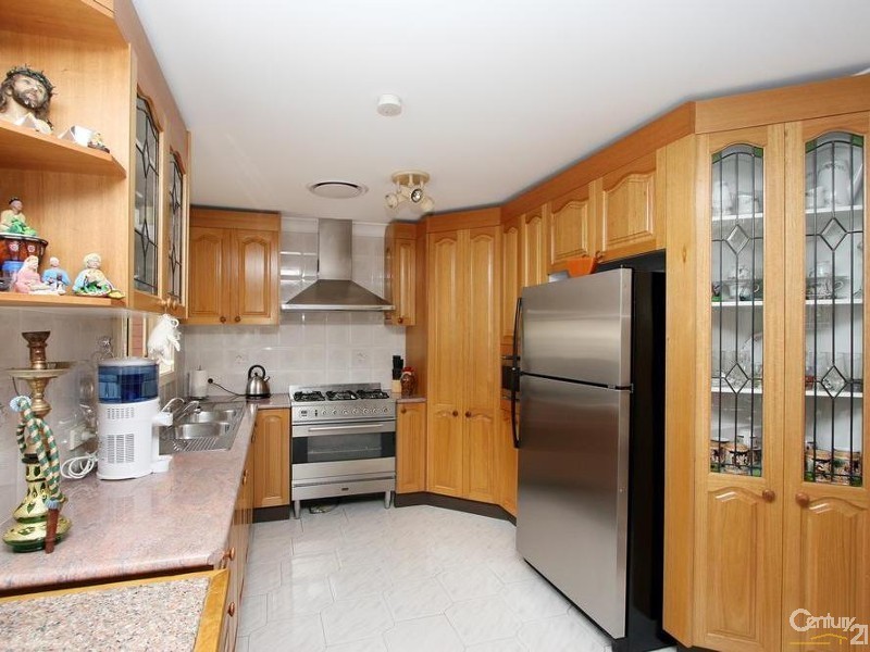 75 Warrimoo Drive, Quakers Hill NSW 2763