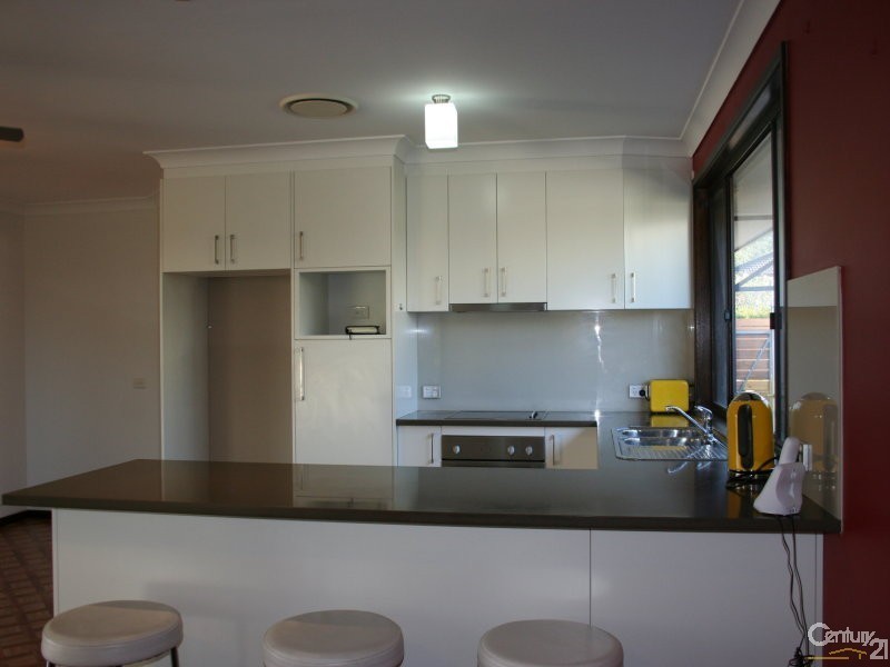 4 Benbury Street, Quakers Hill NSW 2763