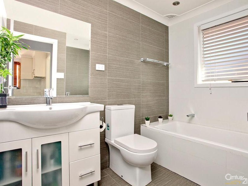 5 Roy Place, Marayong NSW 2148