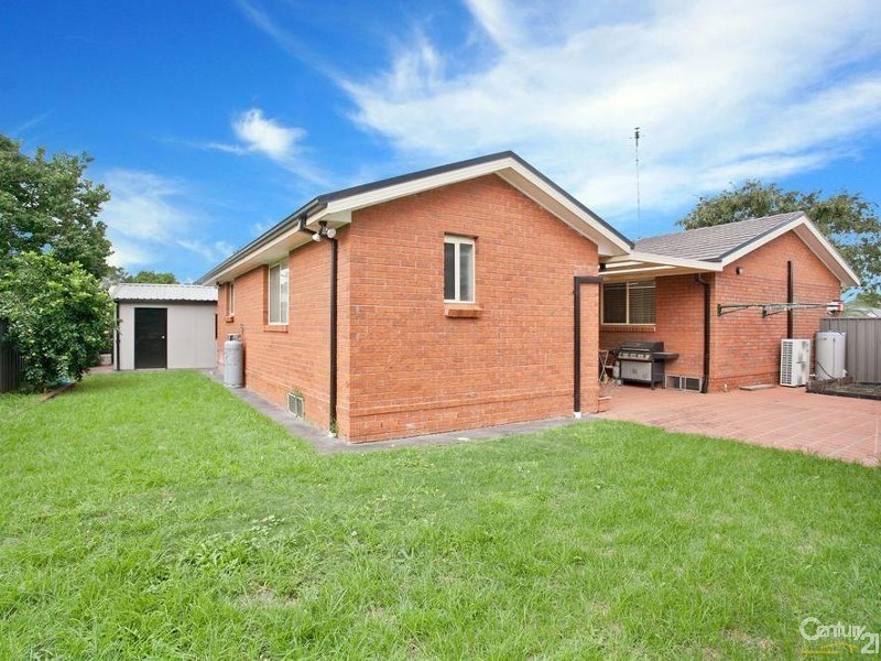 8 Ridgeway Crescent, Quakers Hill NSW 2763