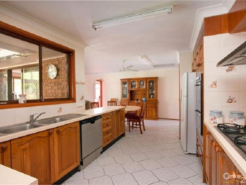 15 Dormer Grove, Quakers Hill NSW 2763