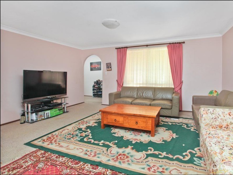 16 Kolodong Drive, Quakers Hill NSW 2763