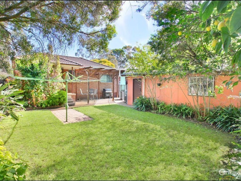 16 Kolodong Drive, Quakers Hill NSW 2763