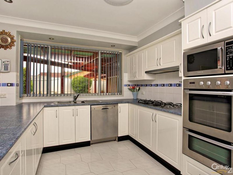 18 Ealing Place, Quakers Hill NSW 2763