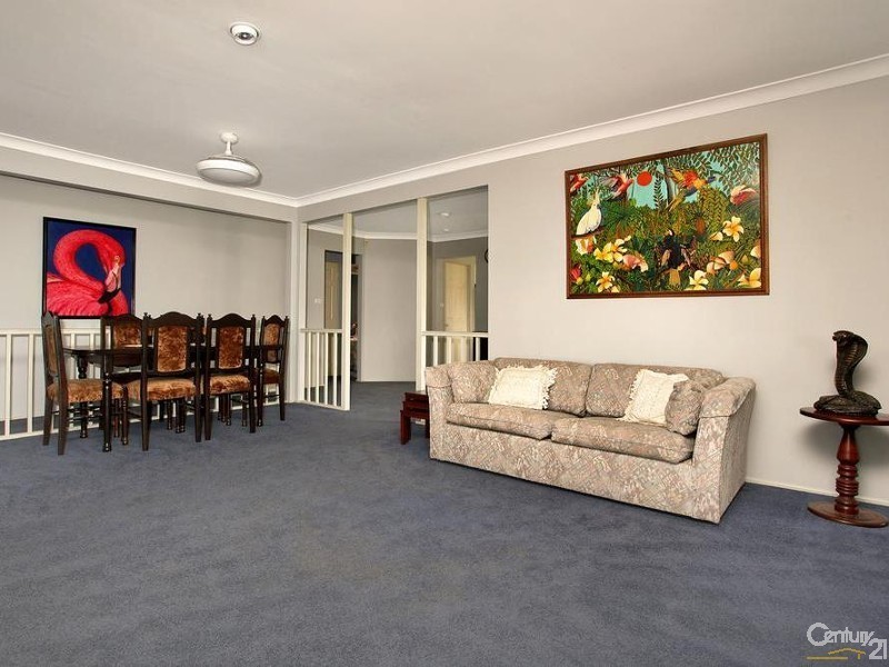 18 Ealing Place, Quakers Hill NSW 2763