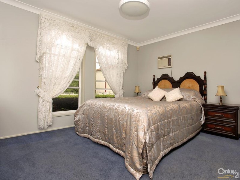 18 Ealing Place, Quakers Hill NSW 2763