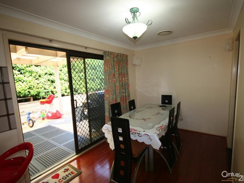 8 Bombala Crescent, Quakers Hill NSW 2763