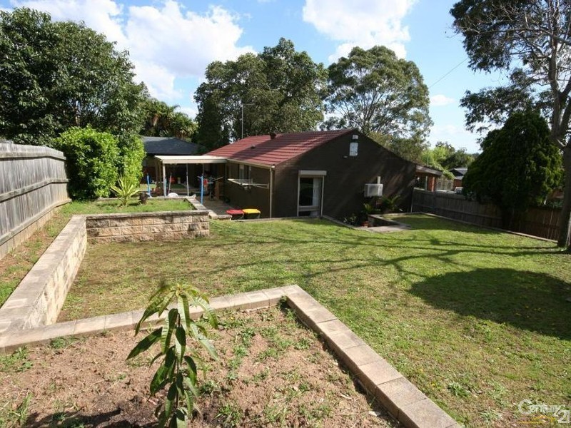 8 Bombala Crescent, Quakers Hill NSW 2763