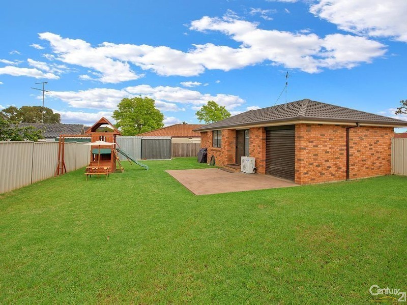 5 Walpa Place, Quakers Hill NSW 2763