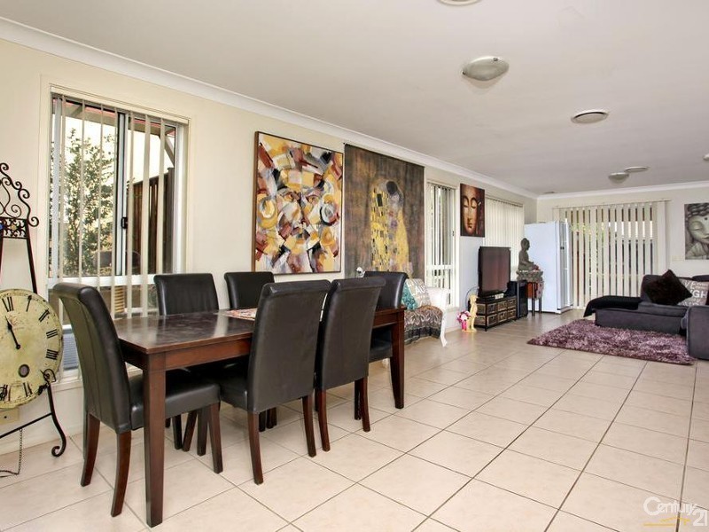 34 Tree Top Circuit, Quakers Hill NSW 2763