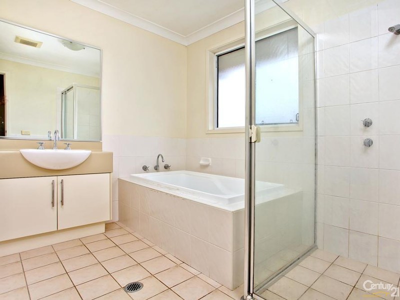 34 Tree Top Circuit, Quakers Hill NSW 2763