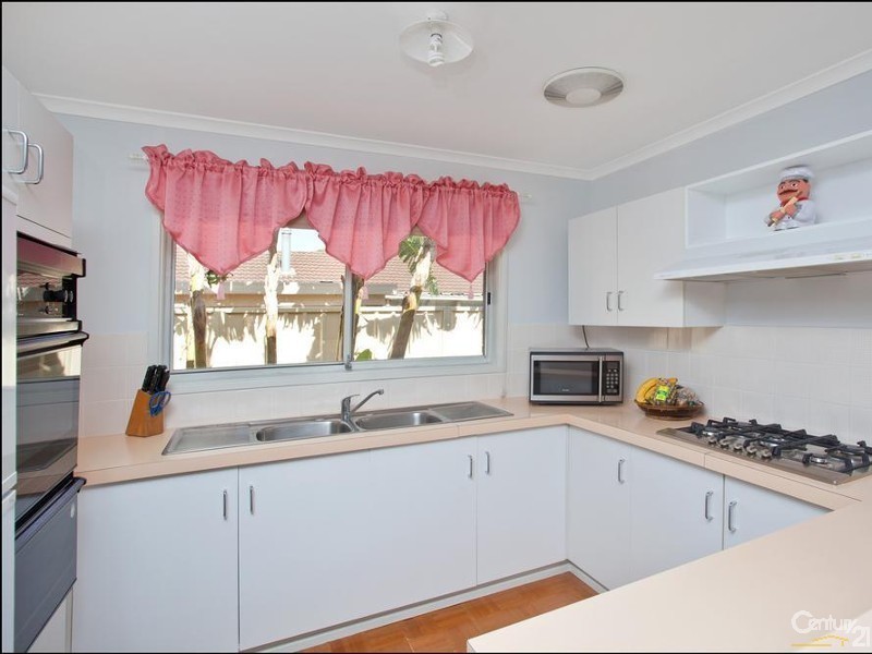 35 Goddard Crescent, Quakers Hill NSW 2763