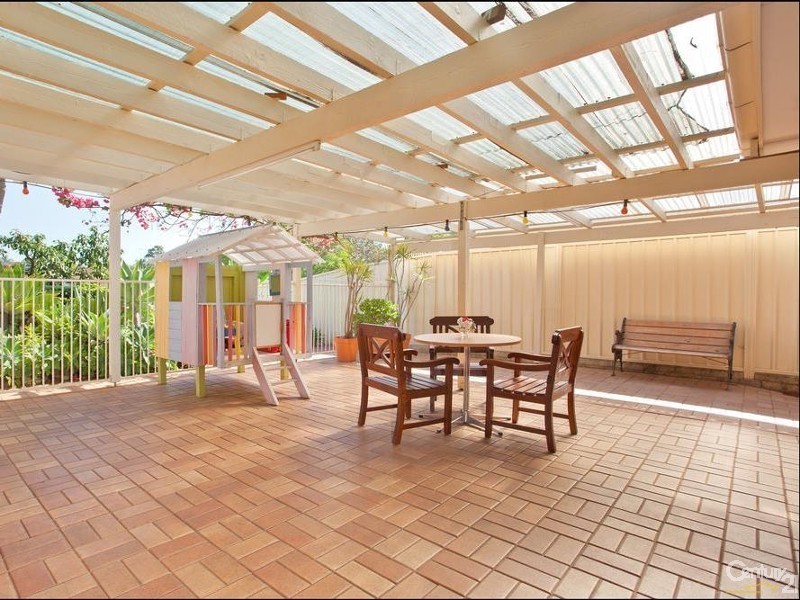 35 Goddard Crescent, Quakers Hill NSW 2763