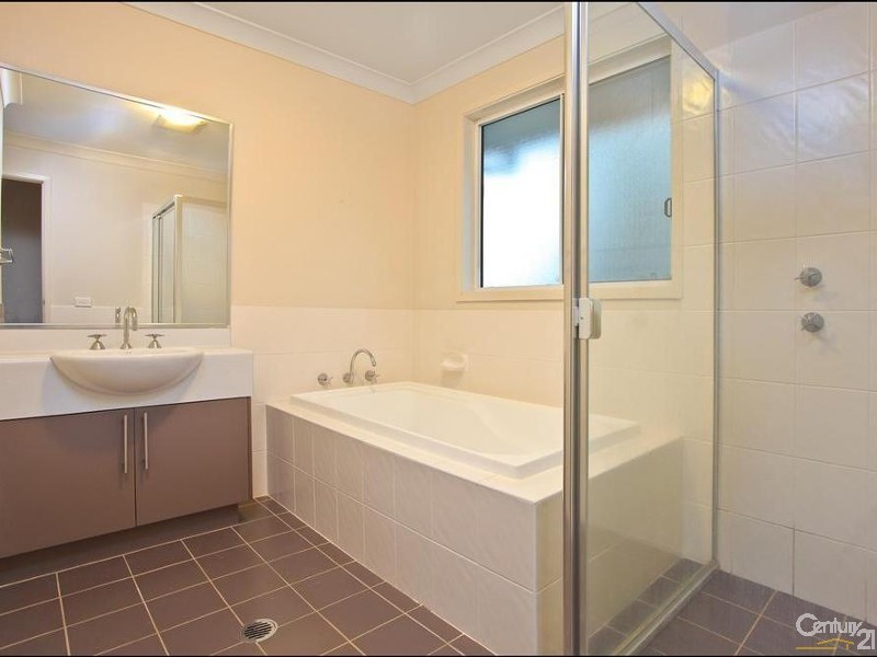 44 Tree Top Circuit, Quakers Hill NSW 2763