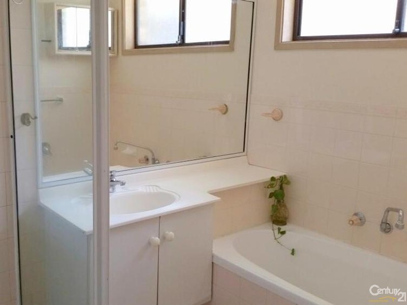 5 Pendley Crescent, Quakers Hill NSW 2763