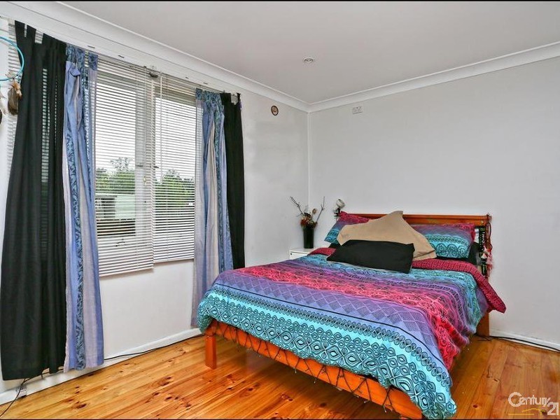 10 Pacific Road, Quakers Hill NSW 2763