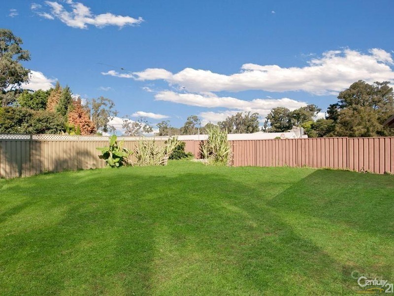 229 FARNHAM ROAD, Quakers Hill NSW 2763