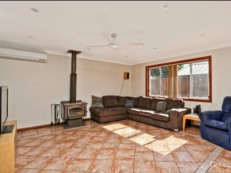 21 Ebony Crescent, Quakers Hill NSW 2763