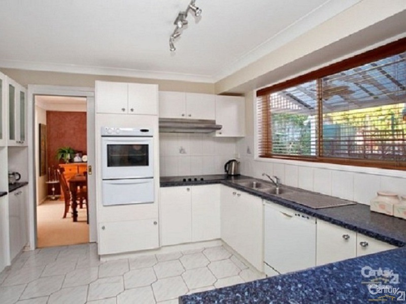 10 Sidney Close, Quakers Hill NSW 2763