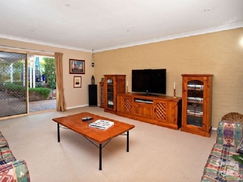 10 Sidney Close, Quakers Hill NSW 2763