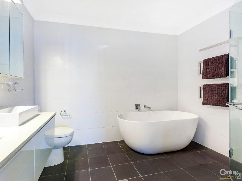 31 Eastern Road, Quakers Hill NSW 2763