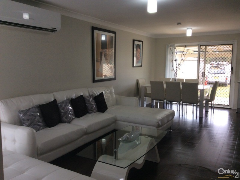 83 Colebee Crescent, Hassall Grove NSW 2761