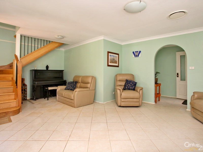 6 Caira Place, Quakers Hill NSW 2763