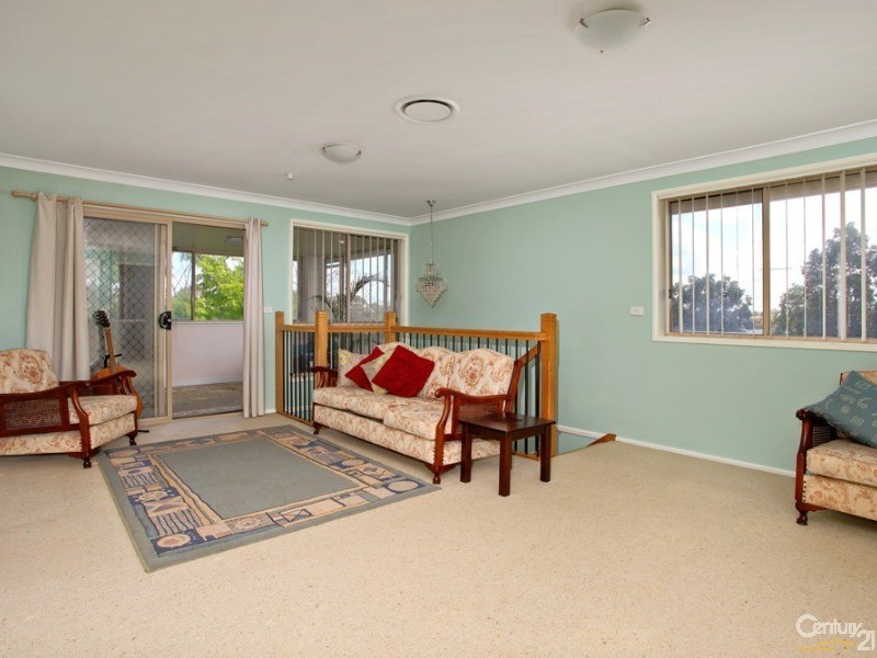 6 Caira Place, Quakers Hill NSW 2763