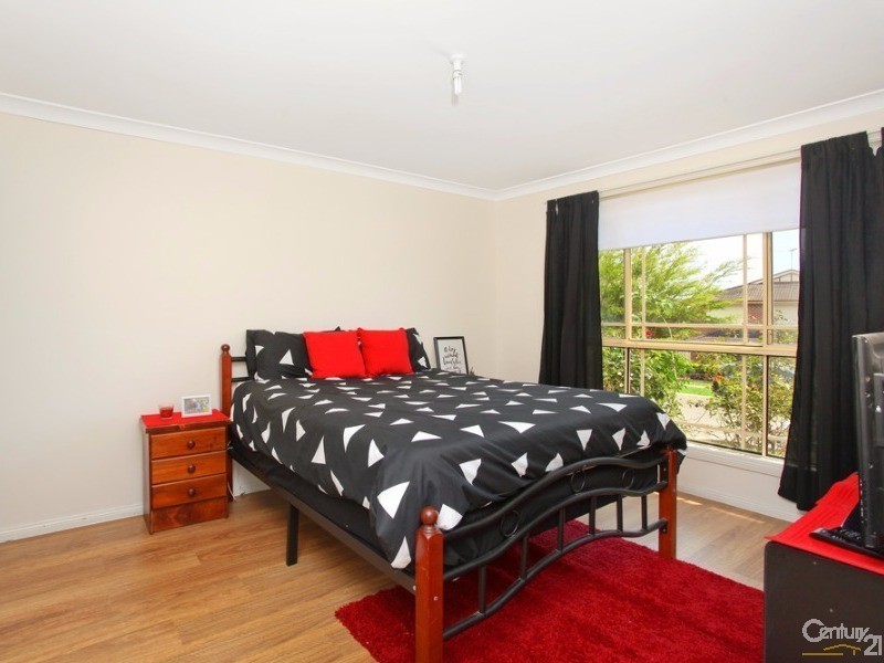 30 Glover Avenue, Quakers Hill NSW 2763