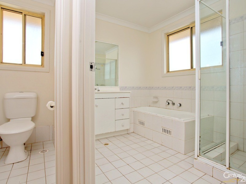 30 Glover Avenue, Quakers Hill NSW 2763