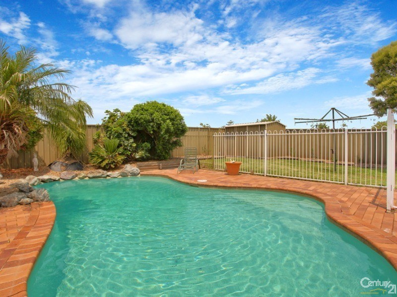 30 Glover Avenue, Quakers Hill NSW 2763