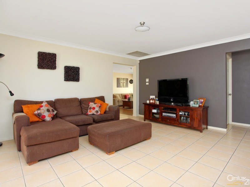 24 Sapphire Circuit, Quakers Hill NSW 2763