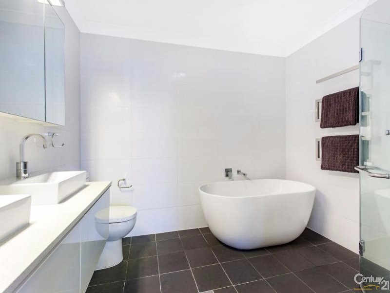 31 Eastern Road, Quakers Hill NSW 2763