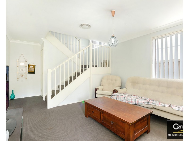 33 Yellowgum Avenue, Rouse Hill NSW 2155