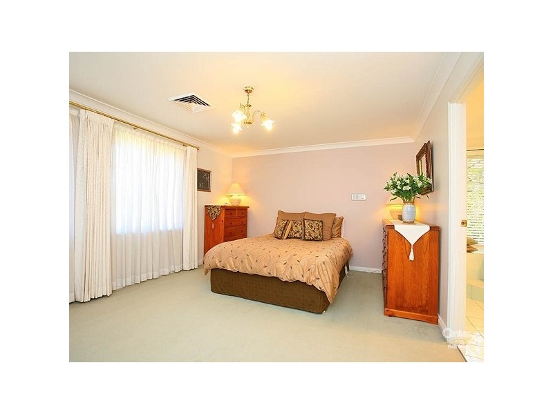 4 Winslow Ave, Castle Hill NSW 2154