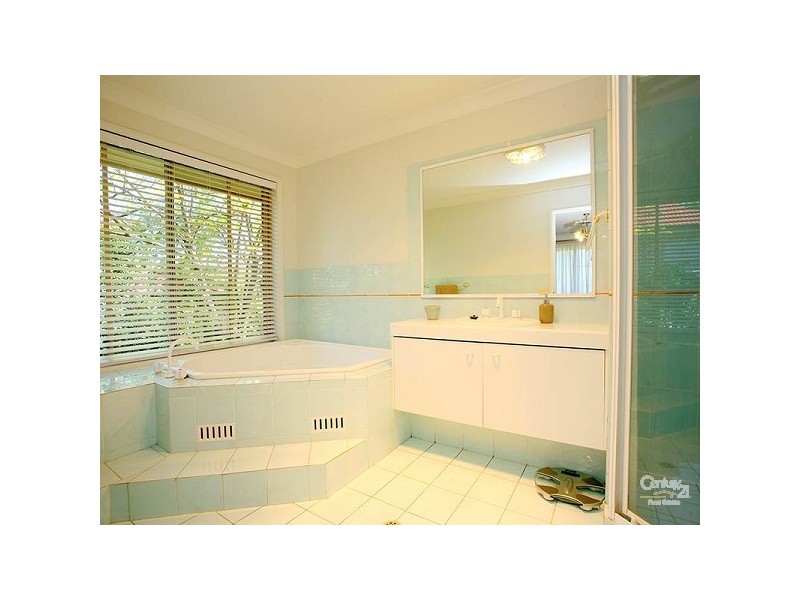 4 Winslow Ave, Castle Hill NSW 2154