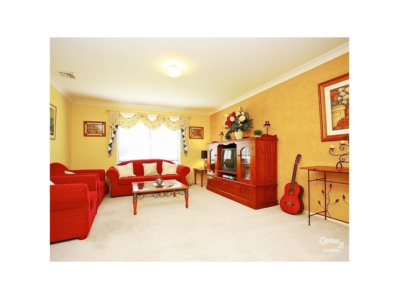 8 Paramount Crescent, Kellyville NSW 2155