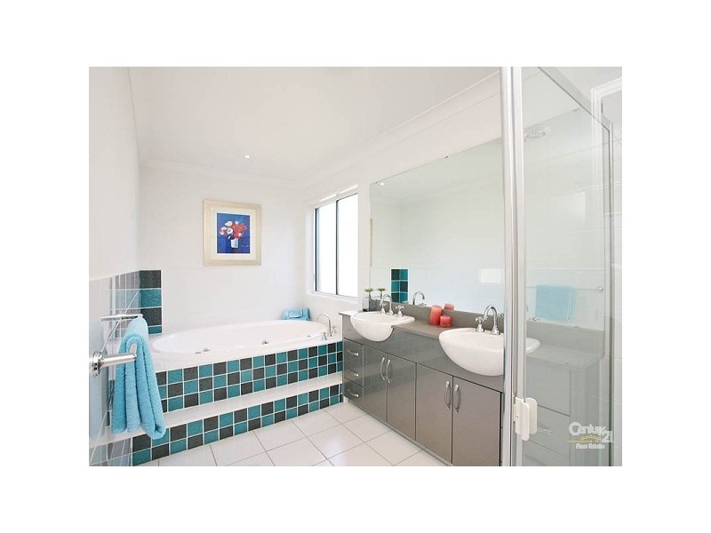 20 Blue Bell Cct, Kellyville NSW 2155