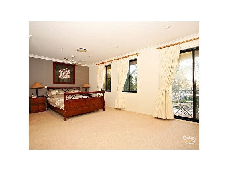 75 Sanctaury Drive, Beaumont Hills NSW 2155