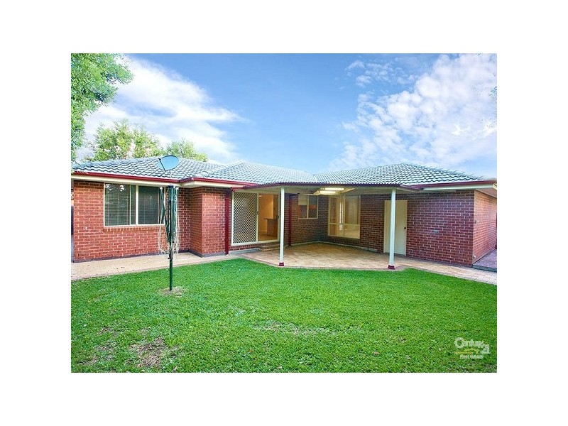17 Yellowgum Ave, Rouse Hill NSW 2155