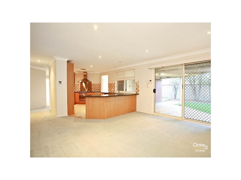 17 Yellowgum Ave, Rouse Hill NSW 2155