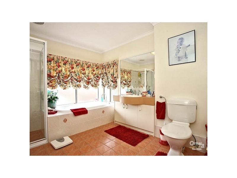 33 Mailey Cct, Rouse Hill NSW 2155