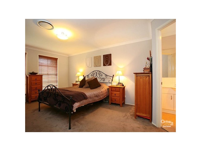 13 Rebellion Ct, Beaumont Hills NSW 2155