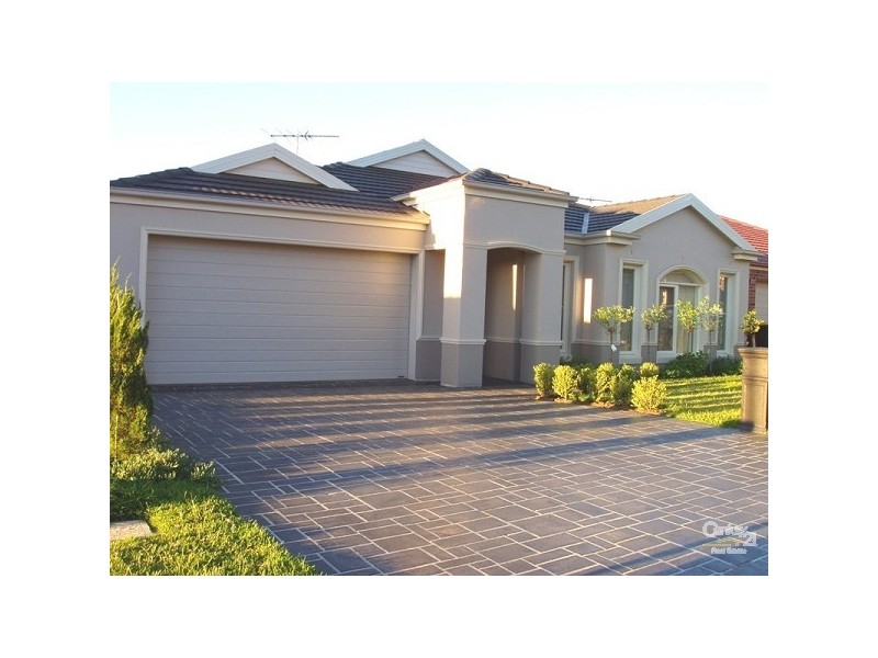 14 Honeyeater Cres, Beaumont Hills NSW 2155